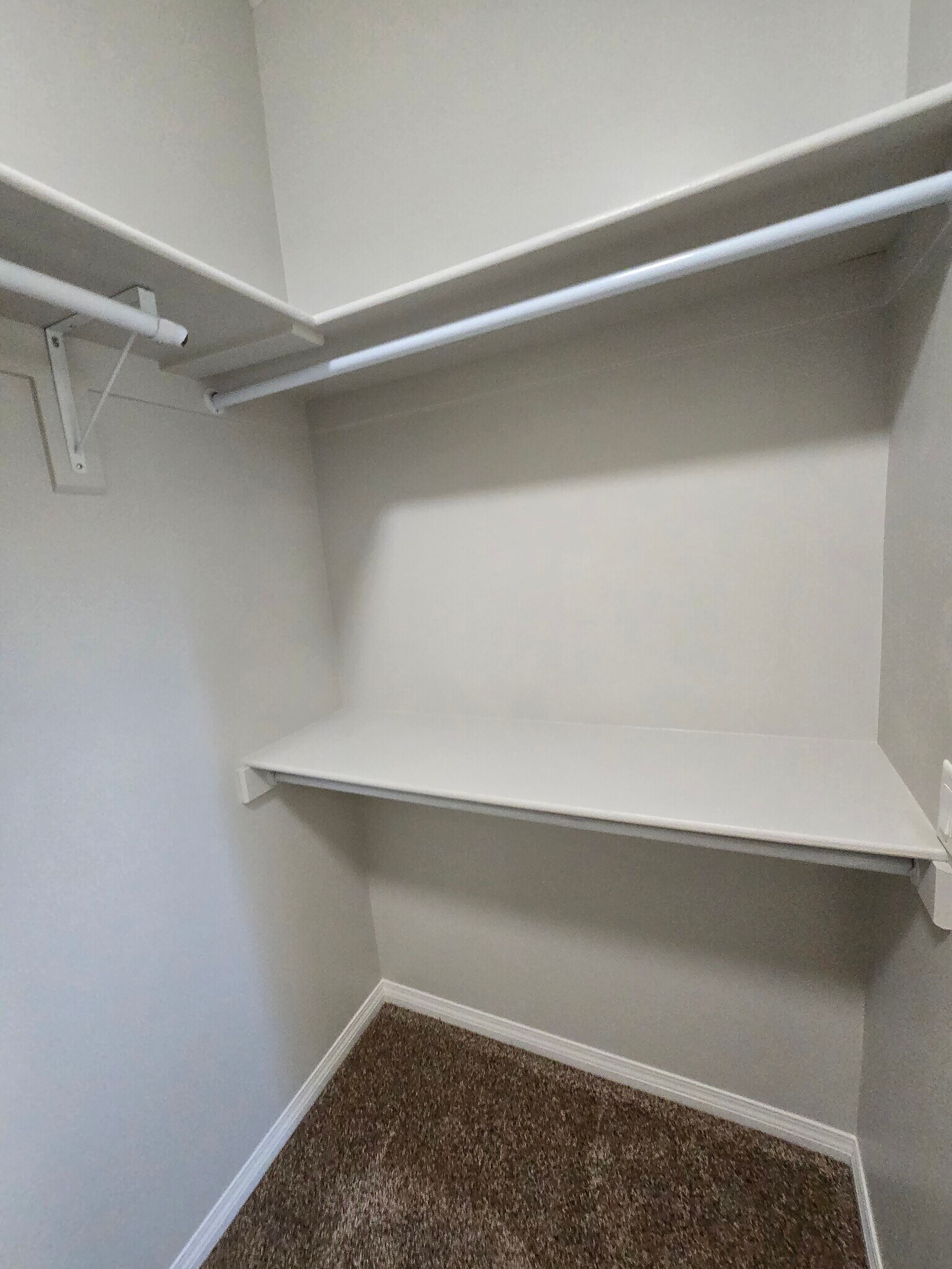 Building Photo - 287 E Rockingham Ct