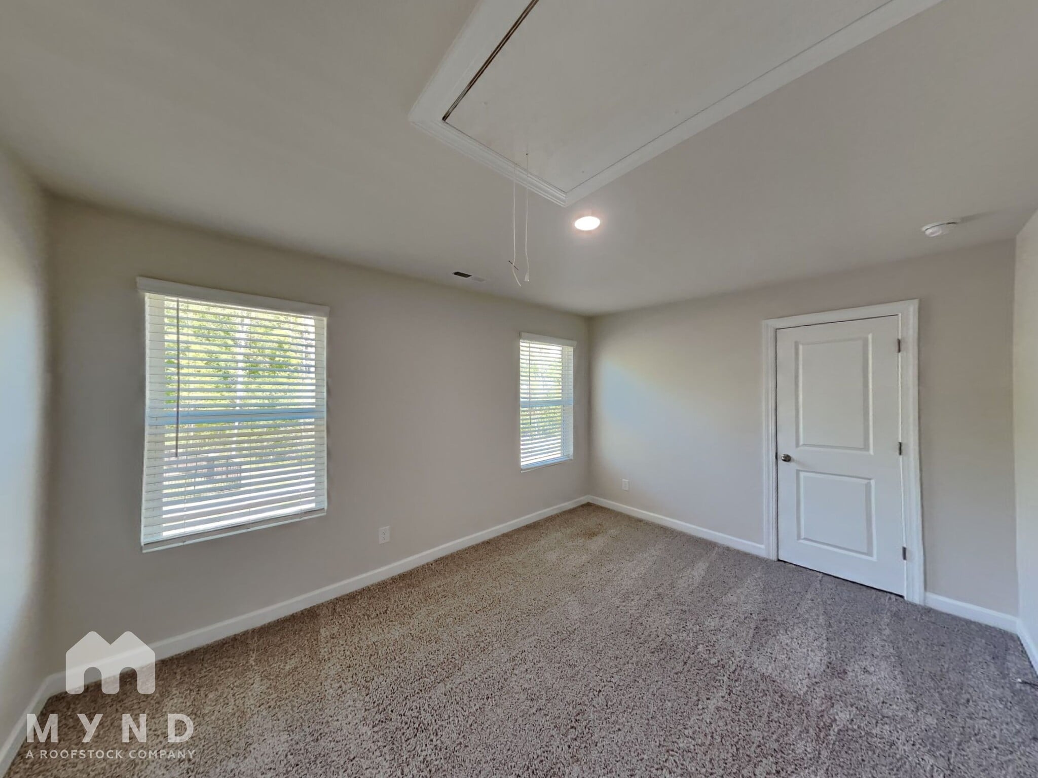 Building Photo - 3325 Lisburn St