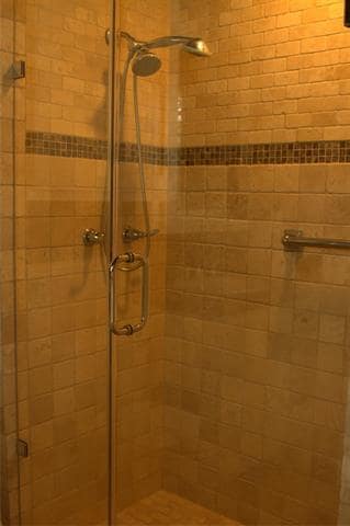 Building Photo - 8316 Lullwater Dr
