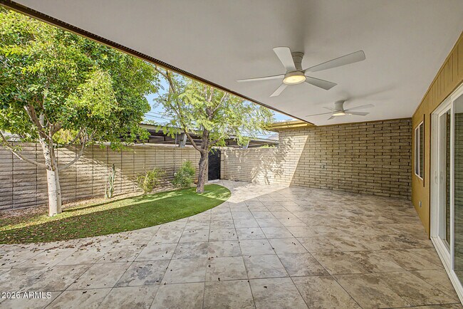 Building Photo - 3736 E Montecito Ave
