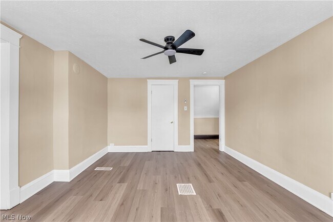 Building Photo - 12520 Carrington Ave