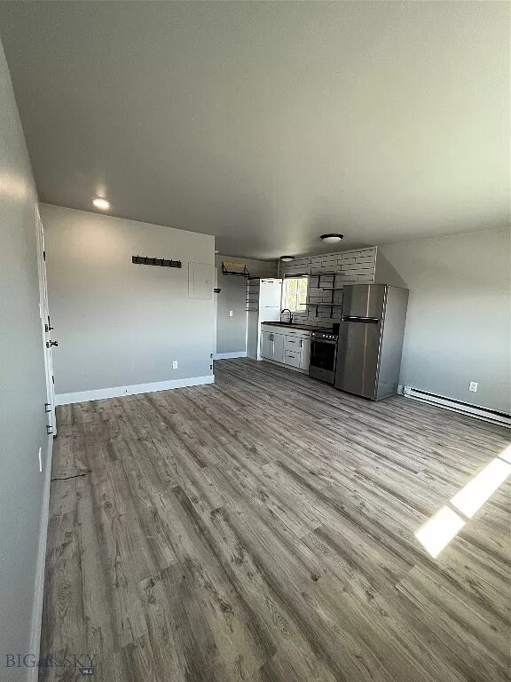 Building Photo - 215 S 19th Ave