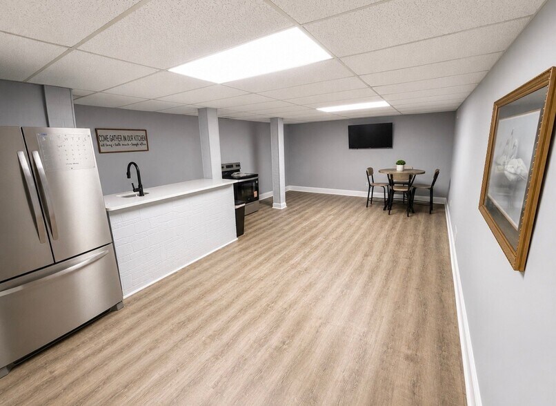 Building Photo - 4491 Buckingham Cir