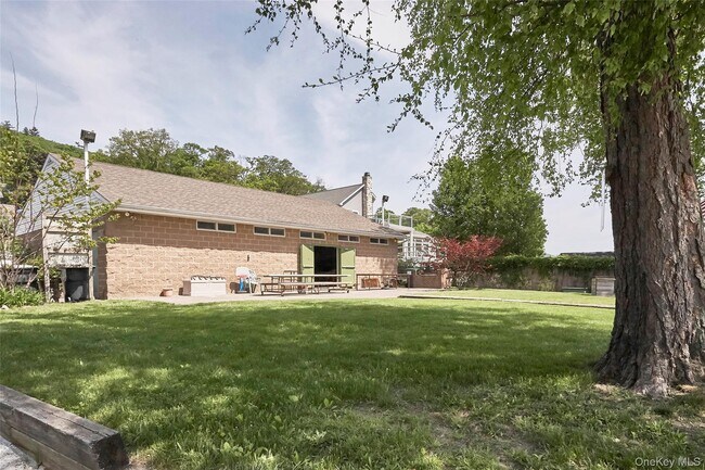 Building Photo - 59 Deer Trail S