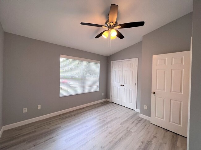 Building Photo - 2/2.5 in Chase Townhomes