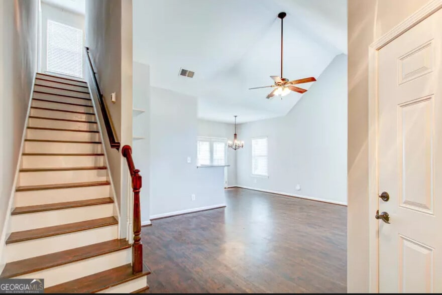 Building Photo - 513 N Fairfield Dr
