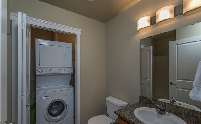 Building Photo - Heart of Downtown Bellingham! Great location with Water View!