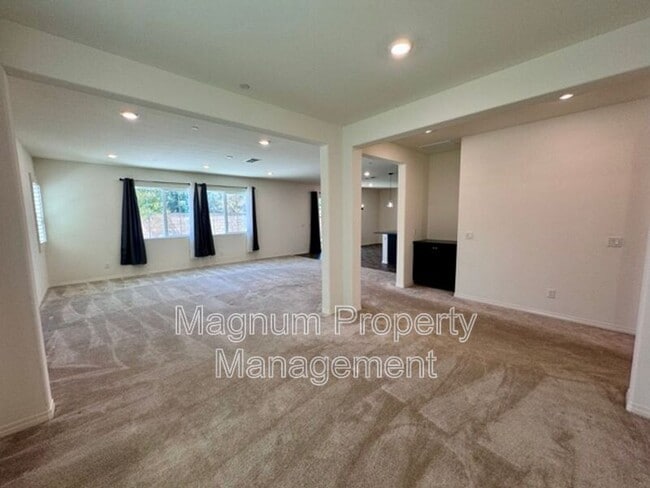 Building Photo - 29357 Caravel Dr