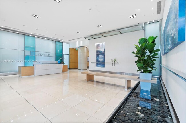 Building Photo - 2101 Brickell Ave