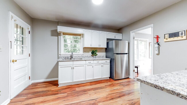 Primary Photo - 255 Hermer Cir NW