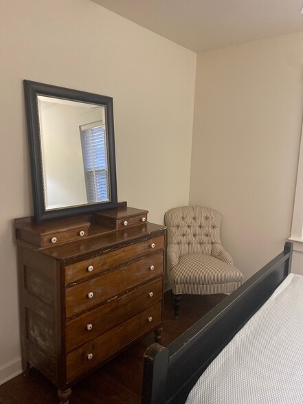 GUEST - 107 W Owens St