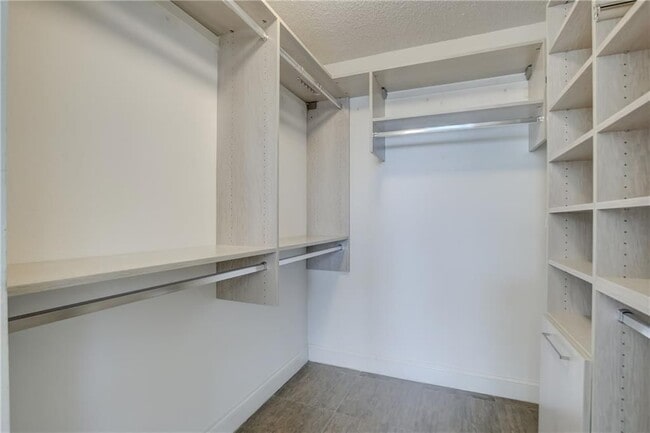Building Photo - 2841 N Ocean Blvd