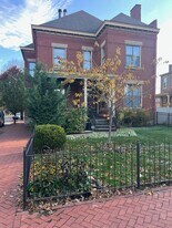 Building Photo - 1114 Bidwell St