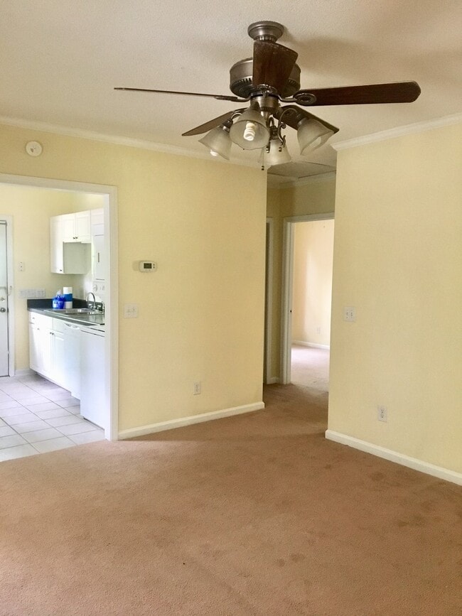 Building Photo - Rosewood