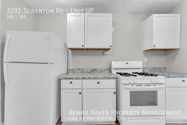 Building Photo - 3292 Scranton Rd UP, Cleveland - Spacious ...