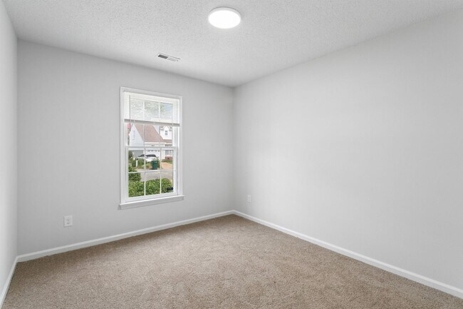 Building Photo - 903 Belvoir Cir