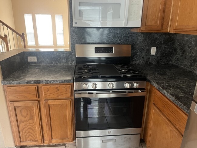 Building Photo - 4219 Benard Ct