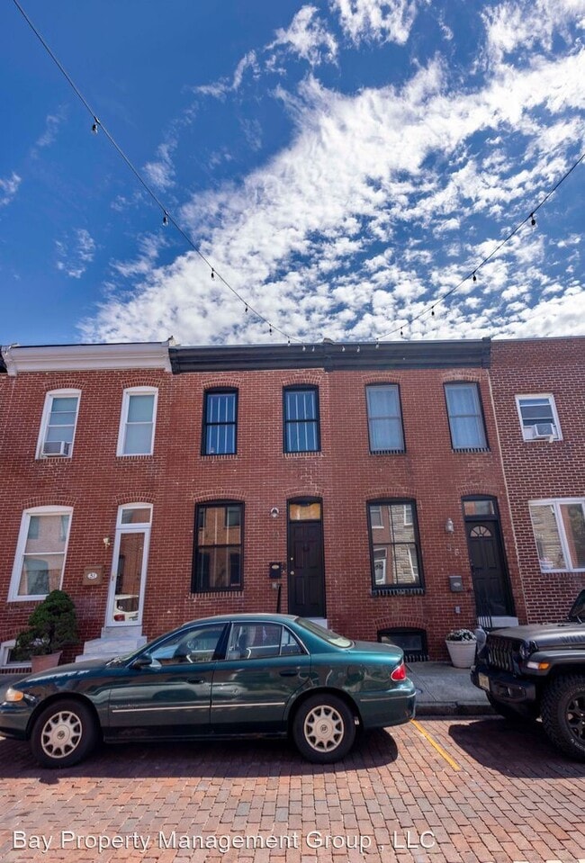 Building Photo - 2 br, 3 bath House - 33 S Curley St