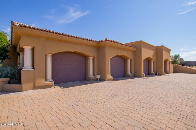 Building Photo - 10917 E Troon N Dr