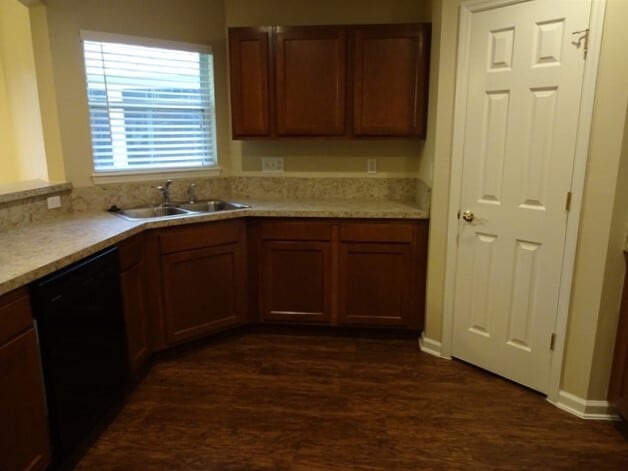 Building Photo - 2001 E Lymington Way