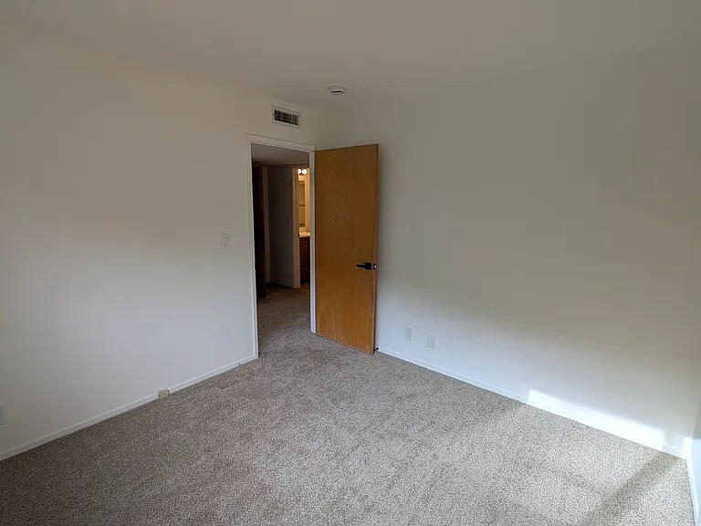 Building Photo - 128 Bothin Rd