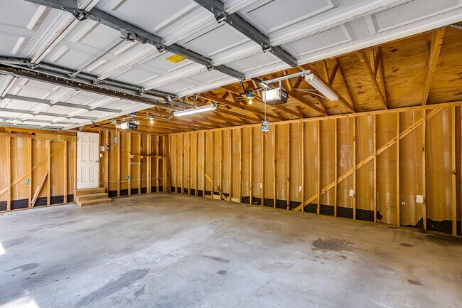 Building Photo - 3257 Greene Ave