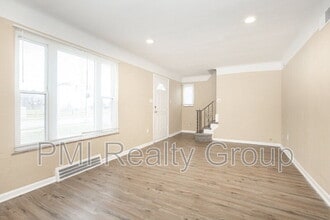 Building Photo - 645 Babbitt Rd
