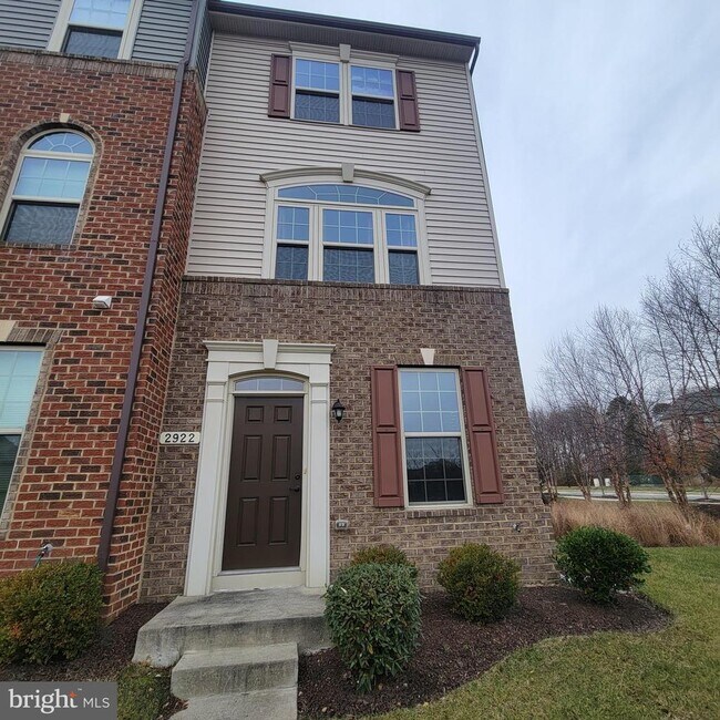 Building Photo - 2922 Glendale Ave