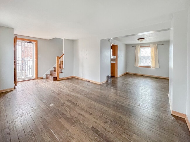 Building Photo - 5156 W 63rd Pl