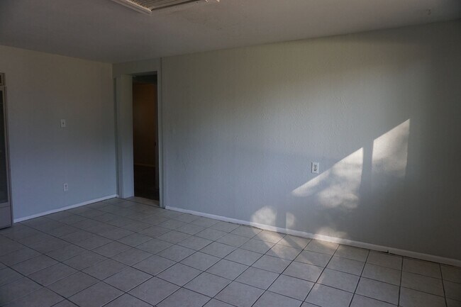 Building Photo - 3670-3672 Atlas Way