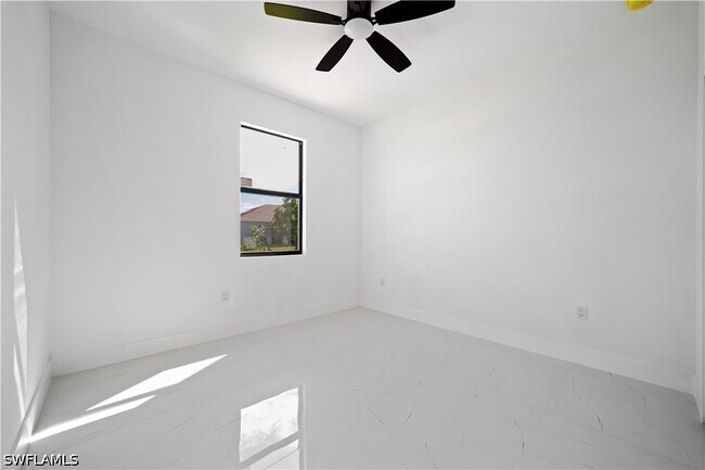 Building Photo - 2458 NW 9th Terrace