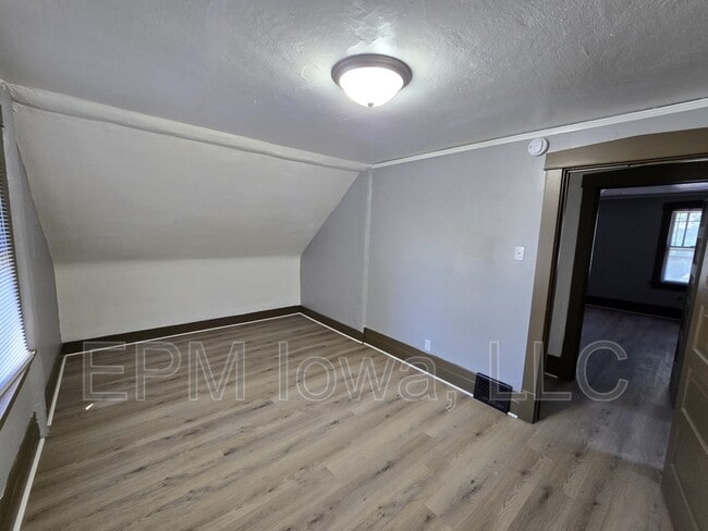 Building Photo - 506 Fowler St