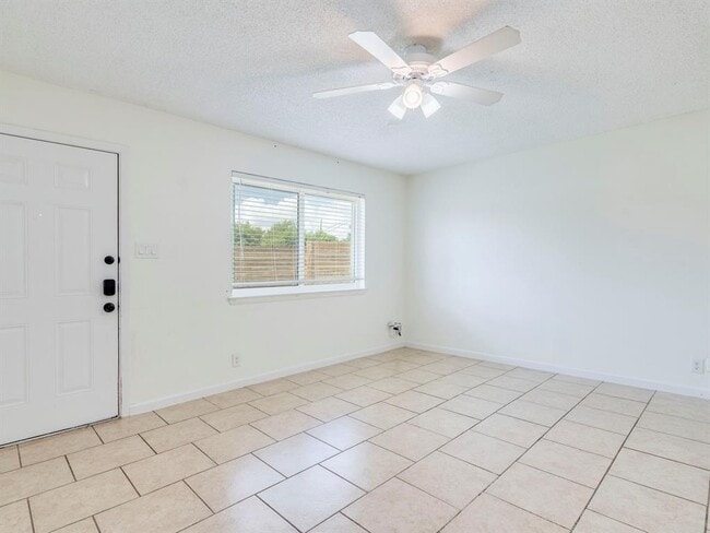 Building Photo - 3404 Willowrun Cove