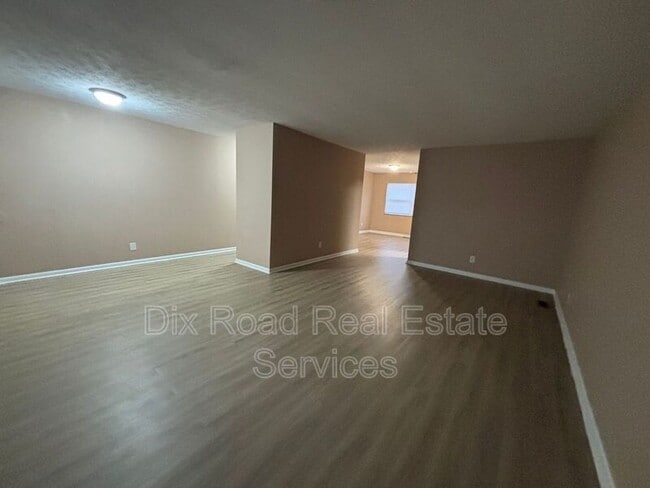 Building Photo - 3312 Burgoyne Dr