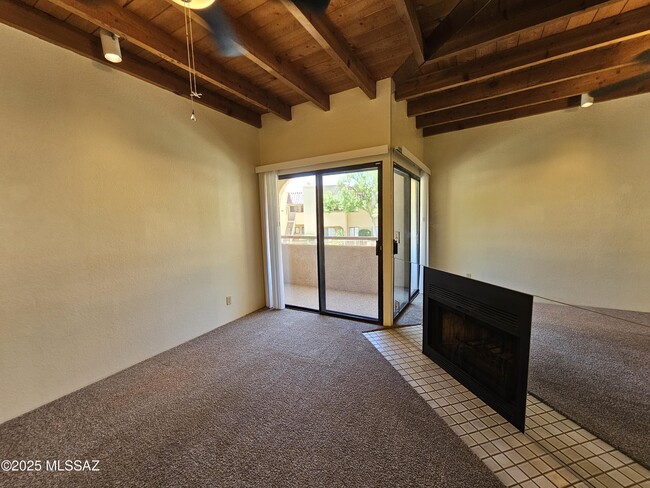 Building Photo - 5750 N Camino Esplendora