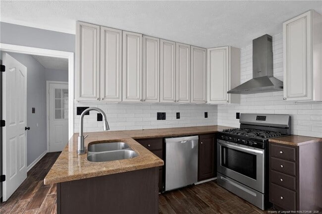 Building Photo - 1183 Helmsley Dr
