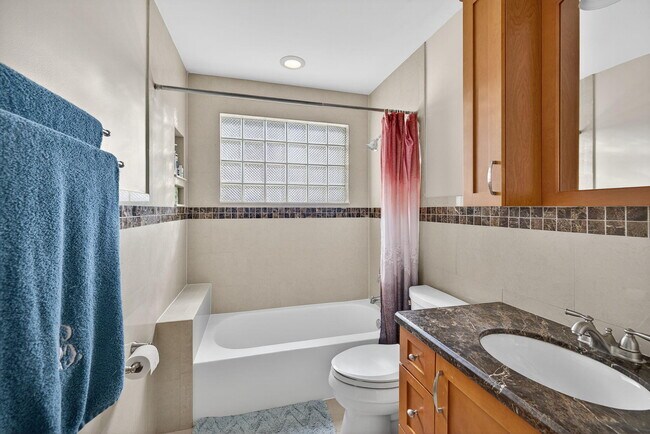 Building Photo - 6468 NW 78th Pl