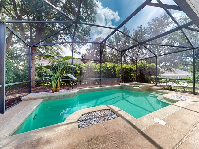 Building Photo - 610 Victoria Hills Dr