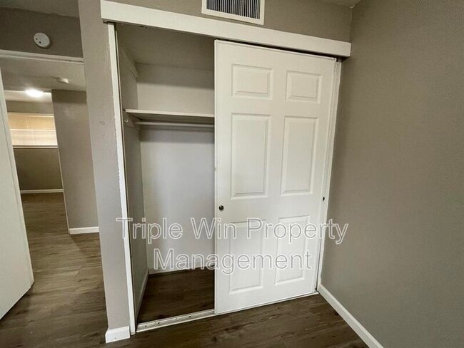 Building Photo - 8322 Sagewood Ln