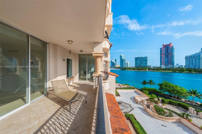 Building Photo - 7154 Fisher Island Dr