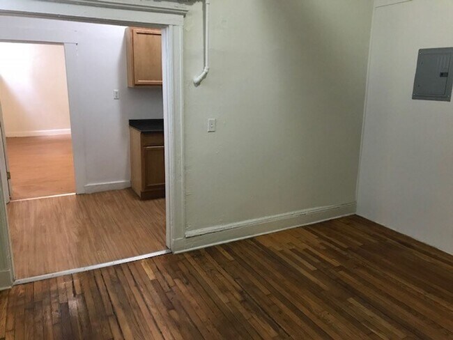 Building Photo - 9/1 No Fee August move in! 2BR split near Green Line, BU & more