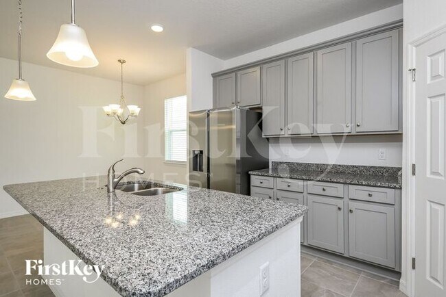 Building Photo - 1242 Ponca Rd