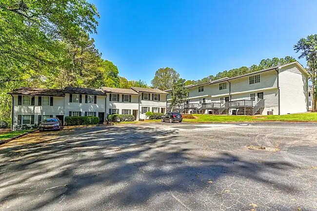 Building Photo - 3519 Creekview Pl