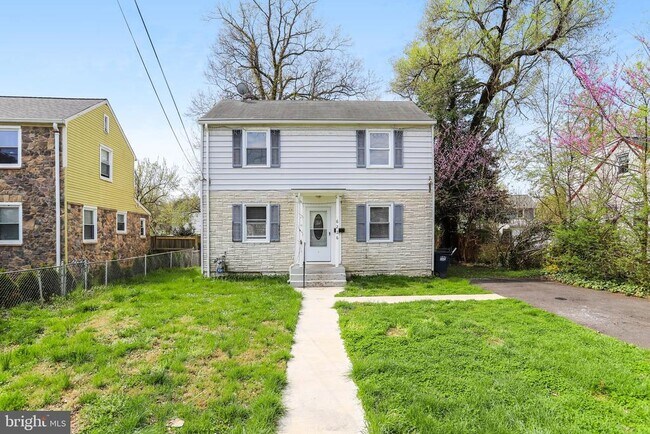 Building Photo - 6226 20th Ave