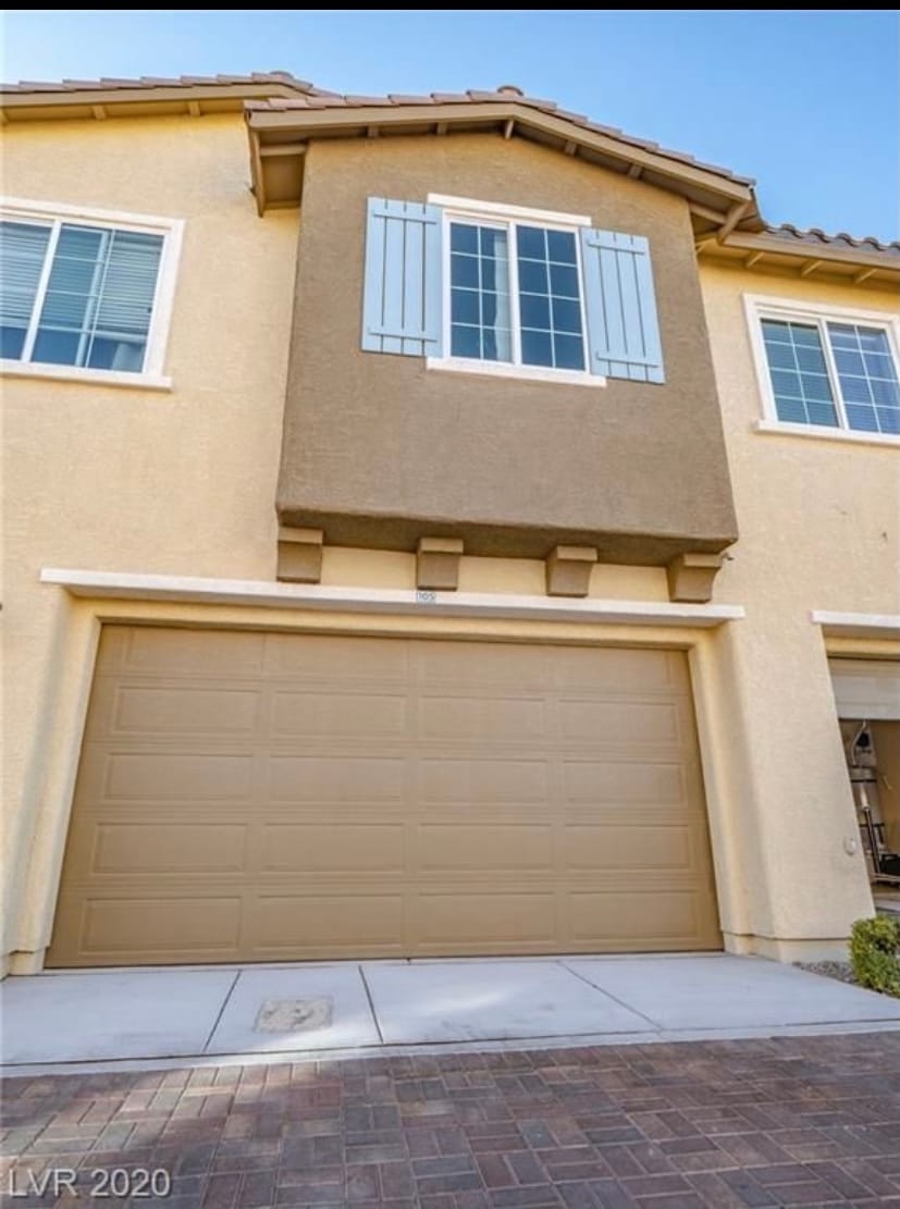 Building Photo - 8418 Classique Ave