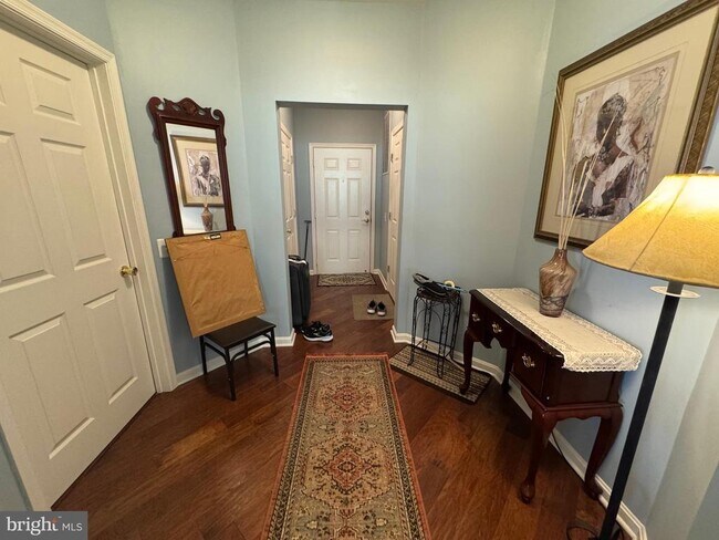 Building Photo - 2604 Chapel Lake Dr