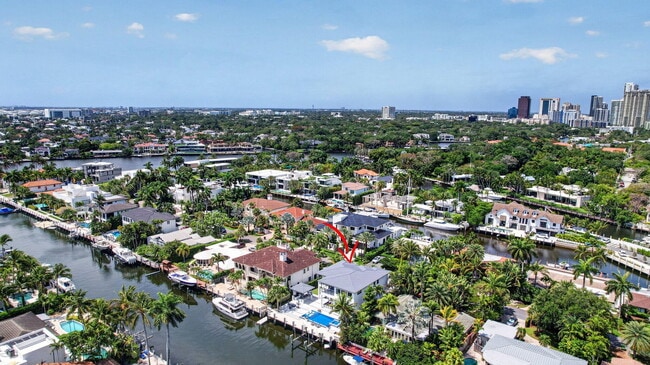 Building Photo - 334 Isle of Capri Dr