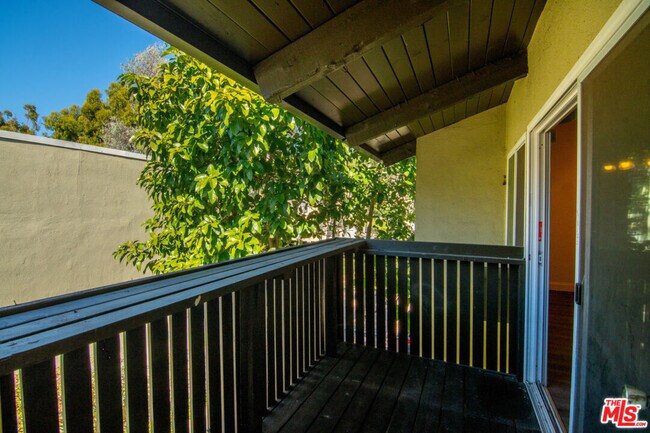 Building Photo - 4810 Hollow Corner Rd