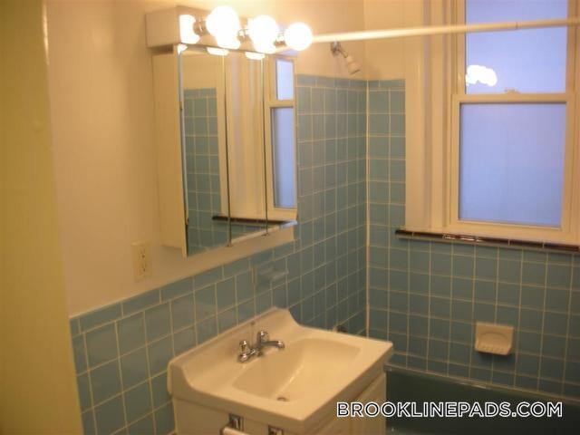 Primary Photo - 1539 Beacon St