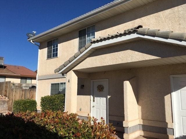 Primary Photo - Townhome off Sunset Blvd